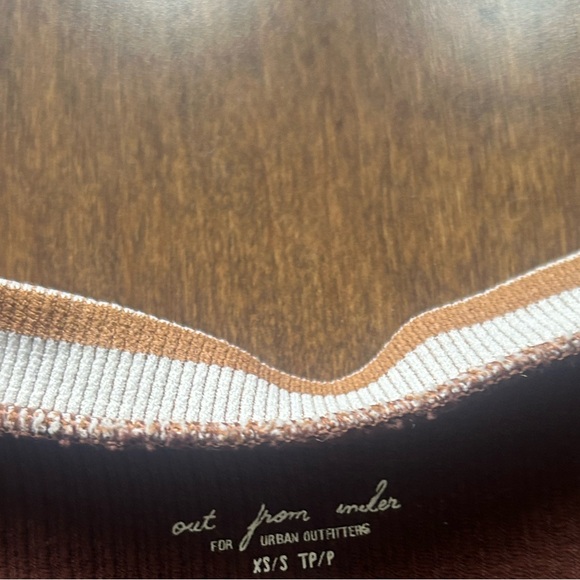 Out from under go for god seamless cropped top - Picture 4 of 4